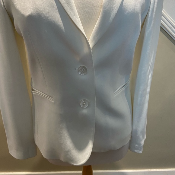 Massimo Dutti Crepe Cream Blazer - Picture 4 of 7